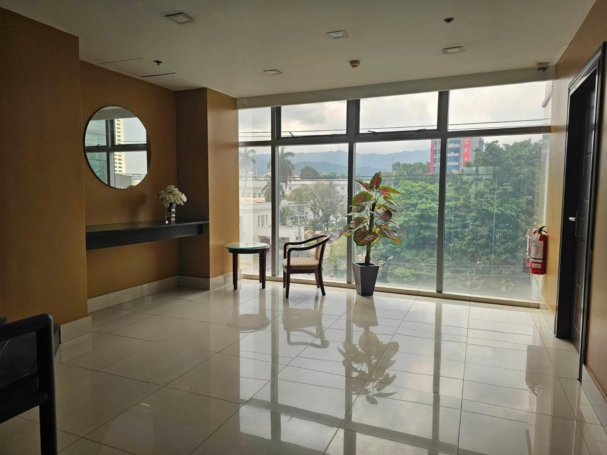 Cebu Capitol Central Hotel & Suites Powered By Cocotel エクステリア 写真